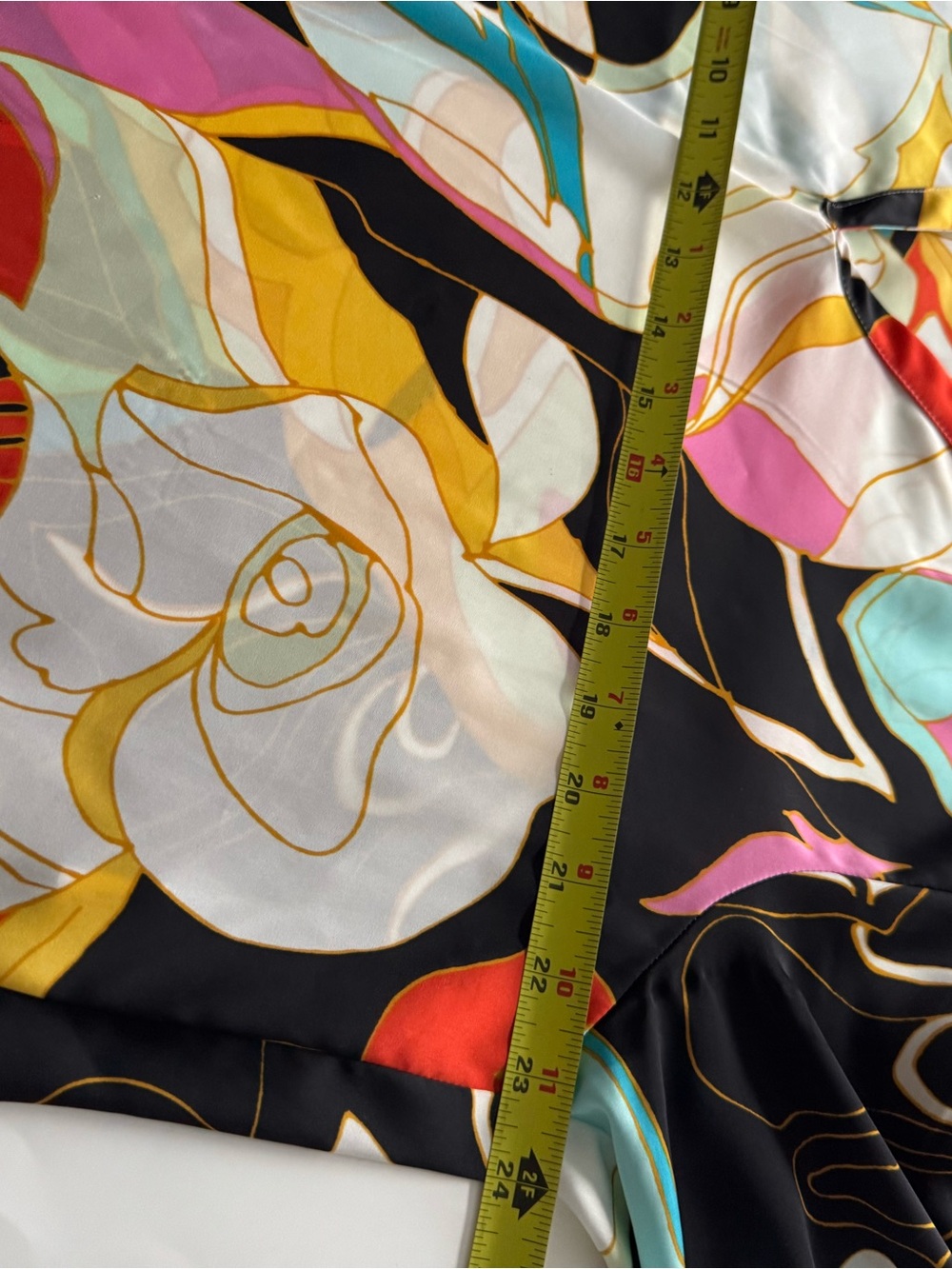 Natori Multicolor Abstract Satin kaftan - Picture 5 of 6